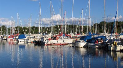 Båtar i marinan.