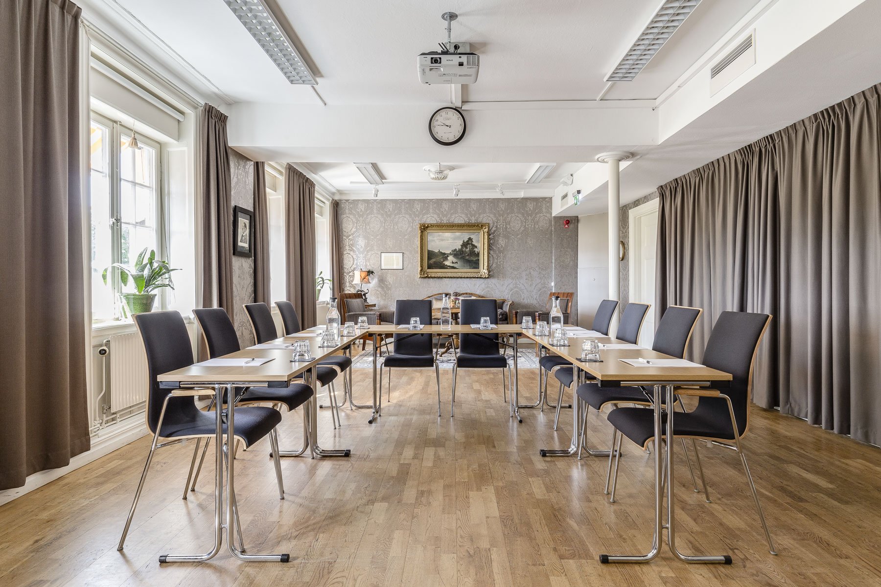 Mellan konferenslokal - endast påförfrågan
