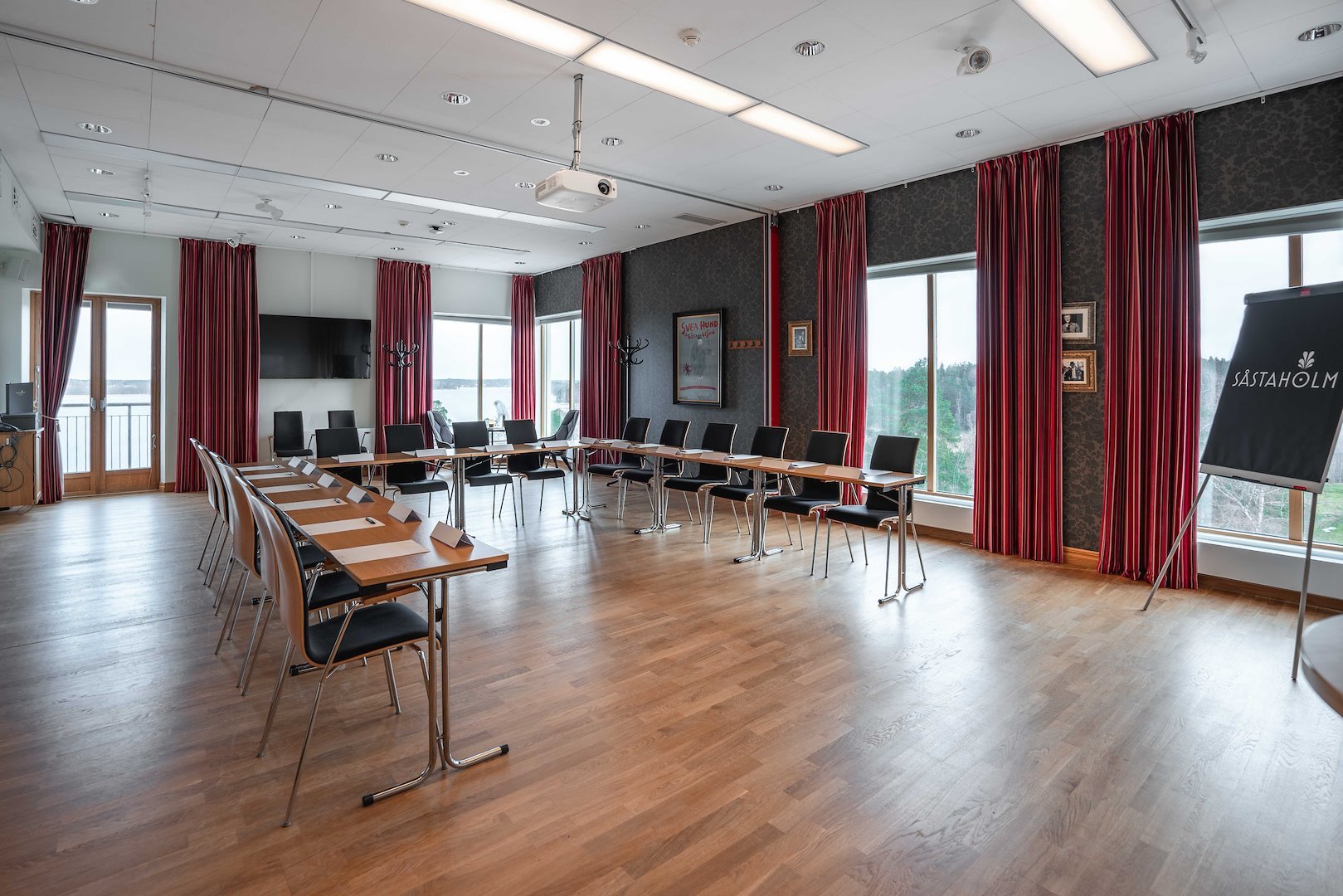 Stor konferenslokal - endast på förfrågan