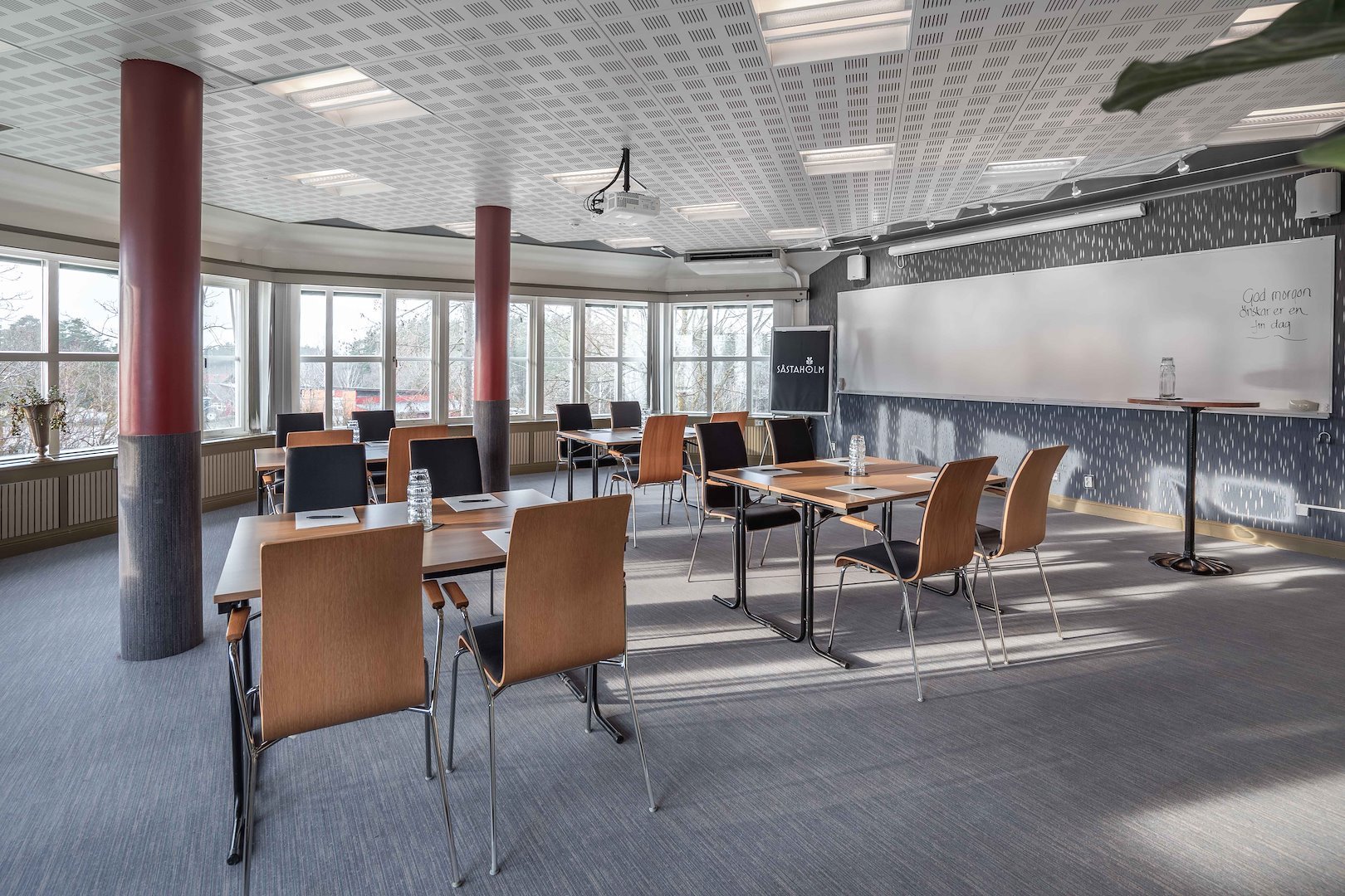 Stor konferenslokal - endast på förfrågan