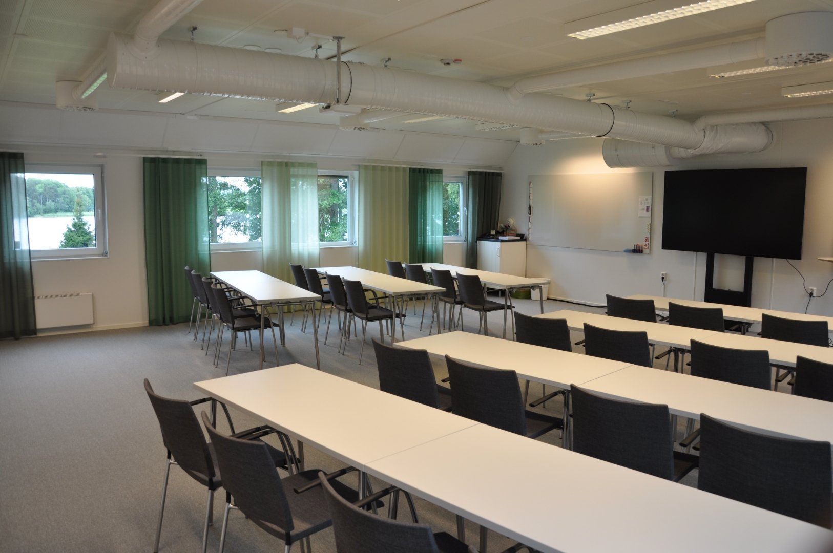 Sjövillan - ljus lokal i eget hus vid Mälarens strand