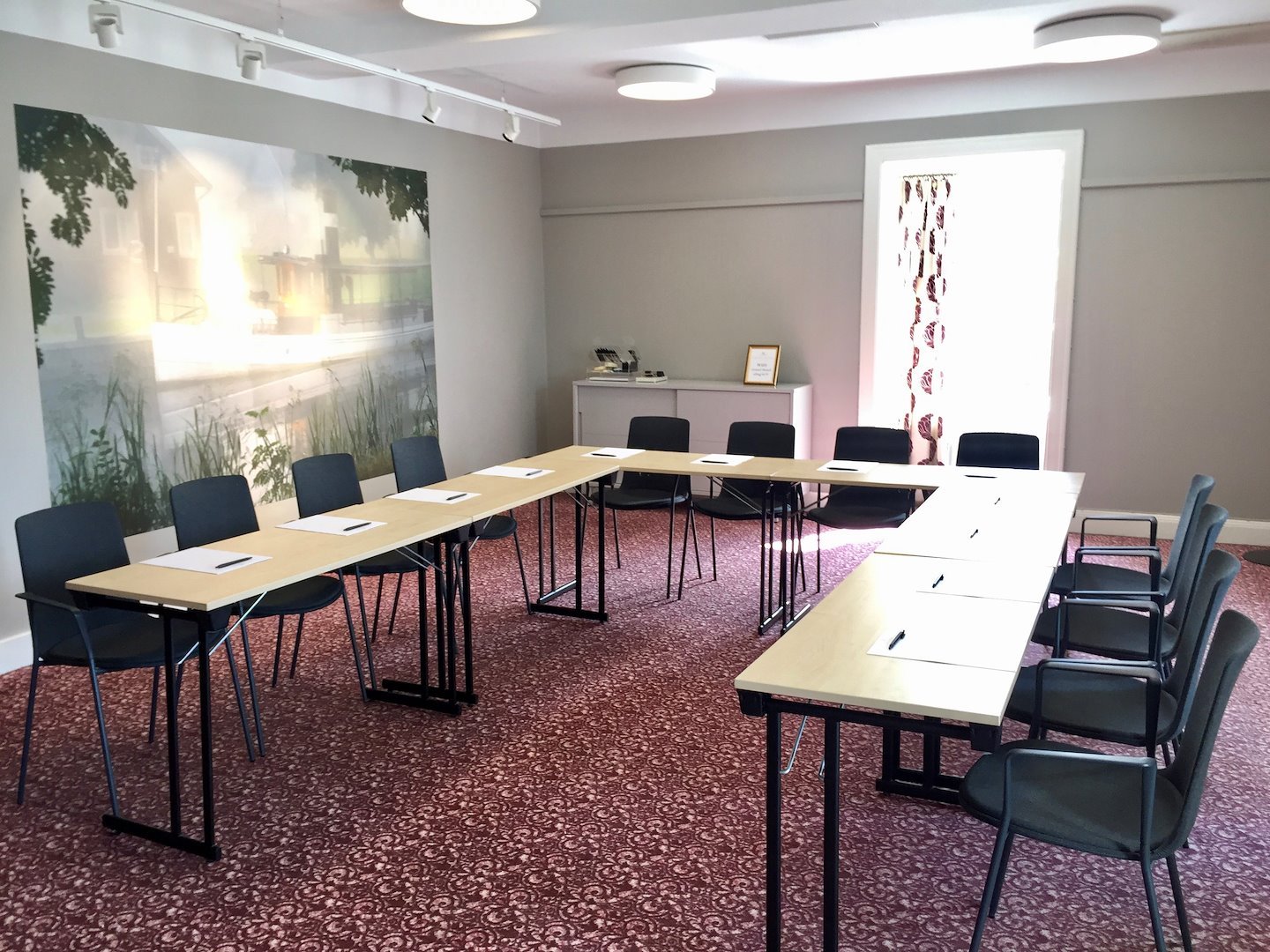Mellanstor konferenslokal