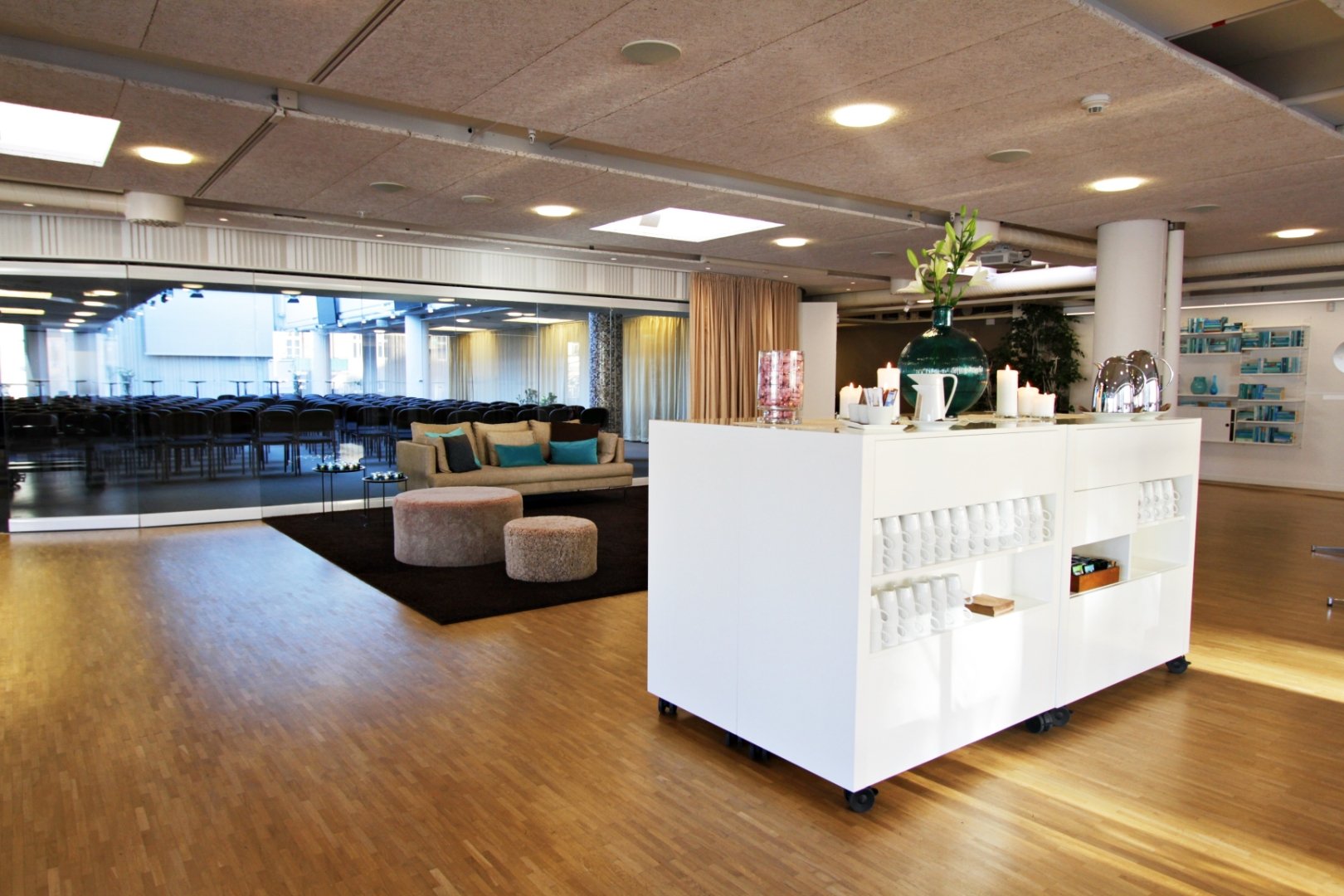 Loke & Loke lounge