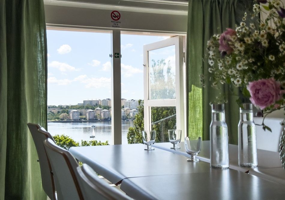 Svenska Möten