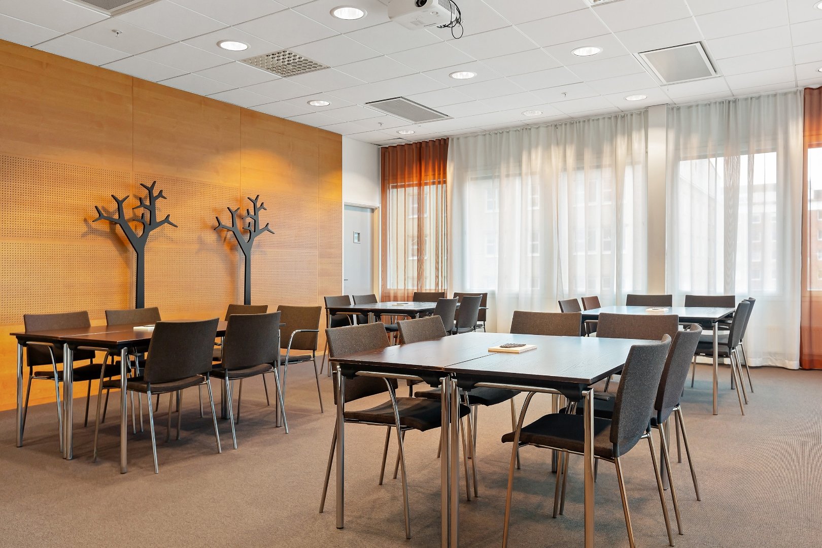 Medelstort konferensrum